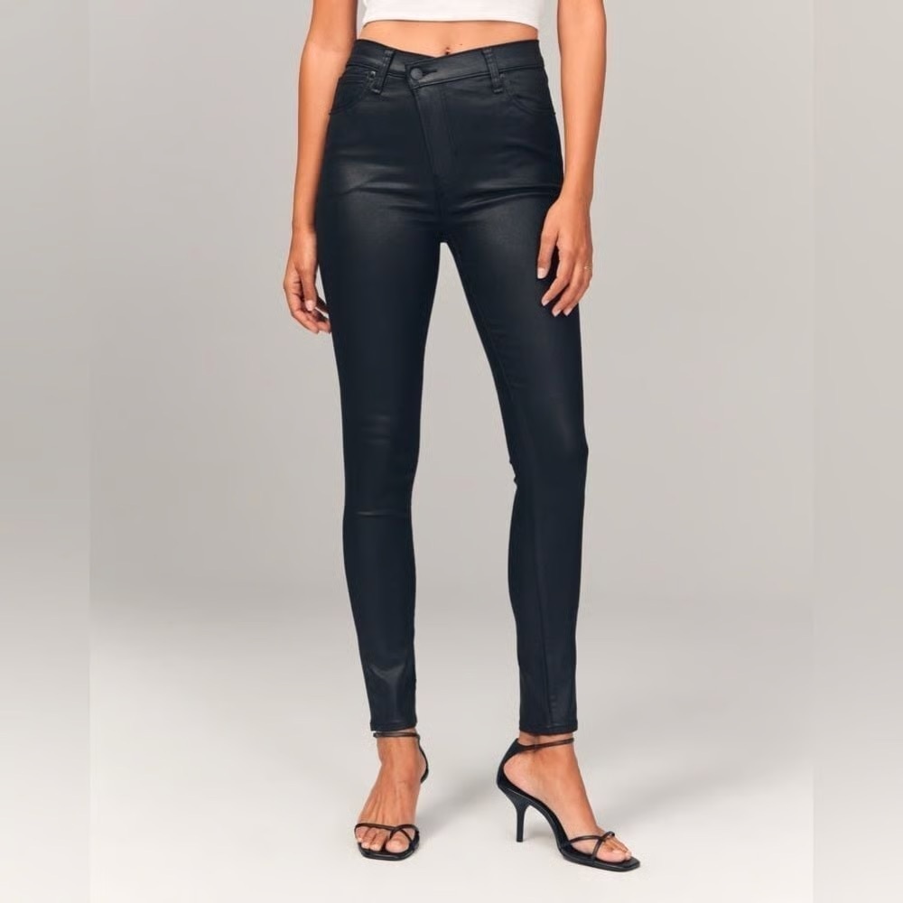 NWT Abercrombie & Fitch The Super Skinny Ankle High Rise Black Coated Jeans